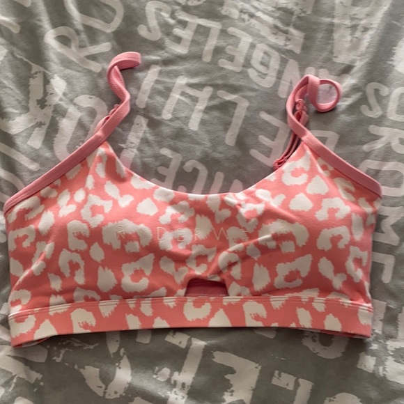 ❌SOLD❌RYDERWEAR PINK LEOPARD SPORTS BRA - Picture 1 of 3